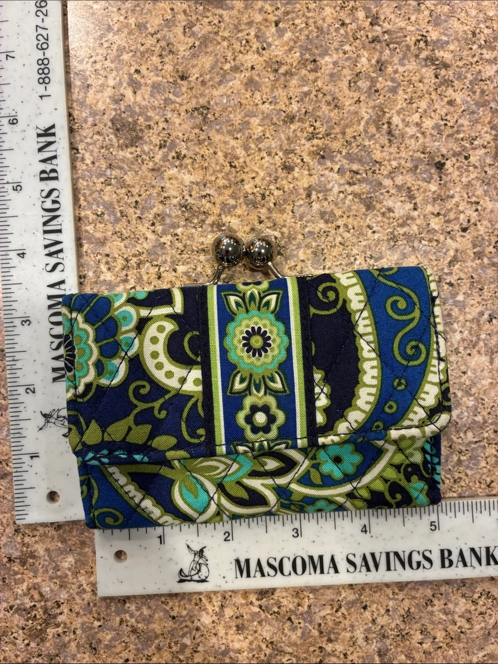 Vera Bradley Kisslock Trifold Wallet Rhythm & Blues SMELLS MUSTY - Picture 3 of 17